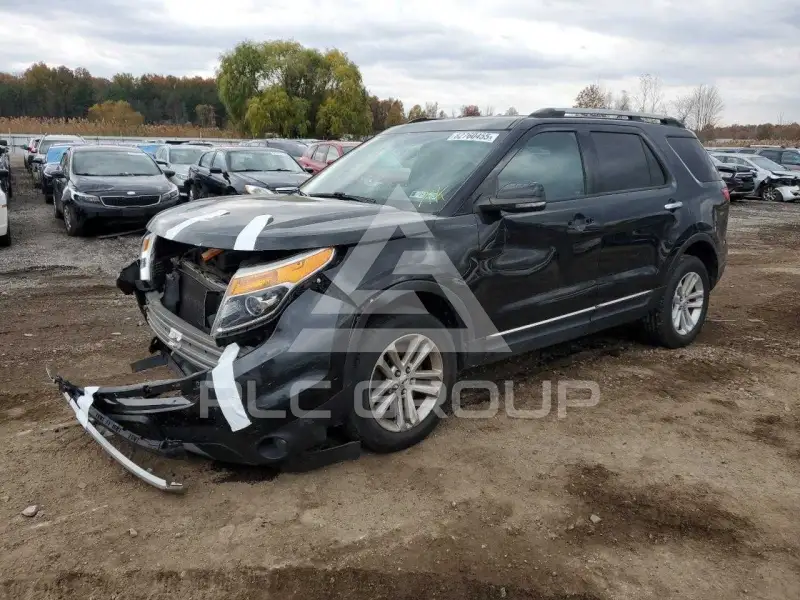 2015 Ford EXPLORER photo