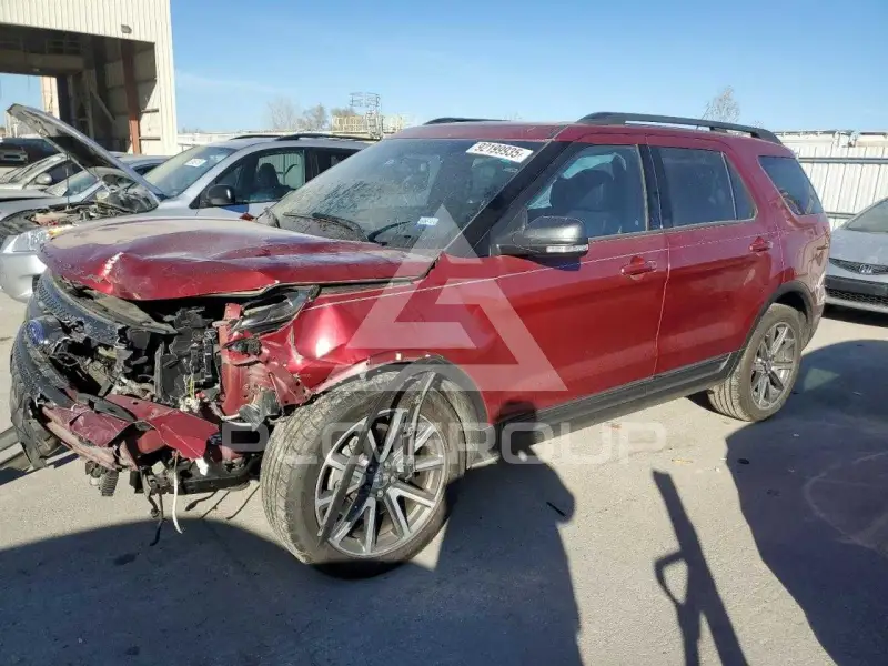 2015 Ford EXPLORER фото