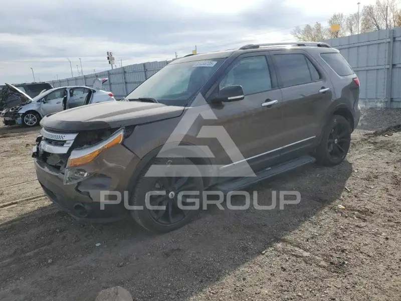 2015 Ford EXPLORER фото