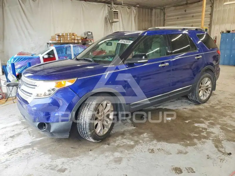 2015 Ford EXPLORER photo
