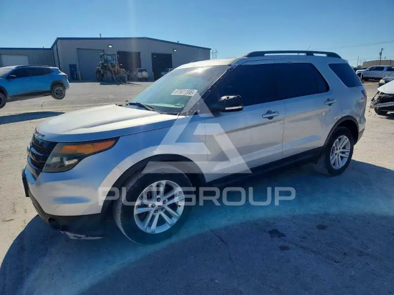 2015 Ford EXPLORER фото