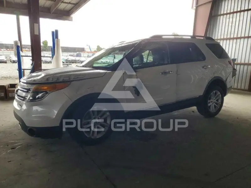 2015 Ford EXPLORER фото