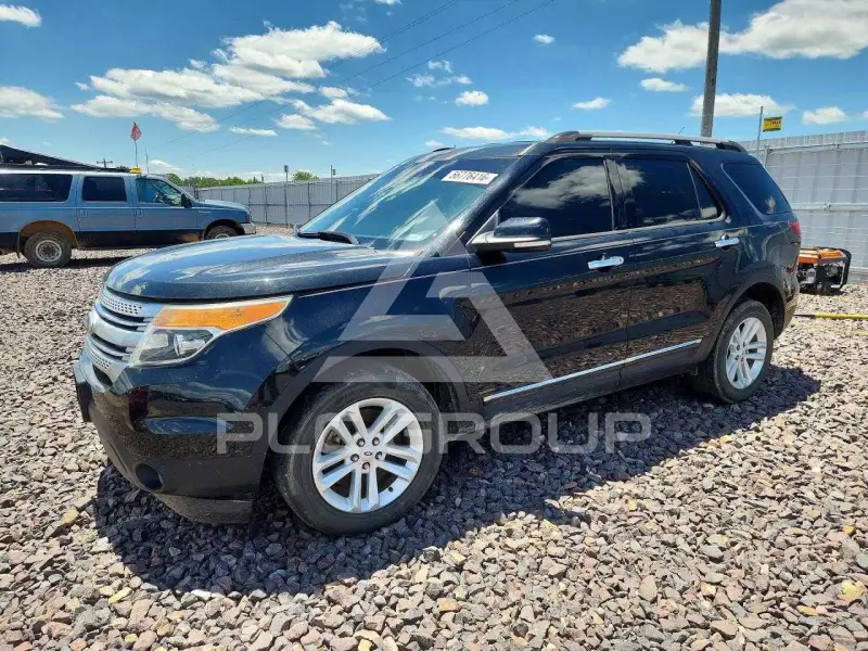 2015 Ford EXPLORER фото
