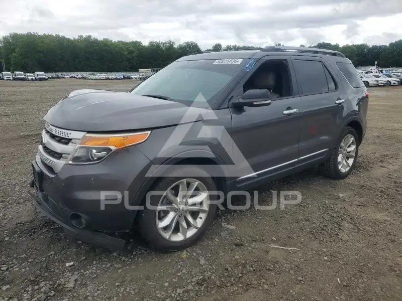 2015 Ford EXPLORER фото