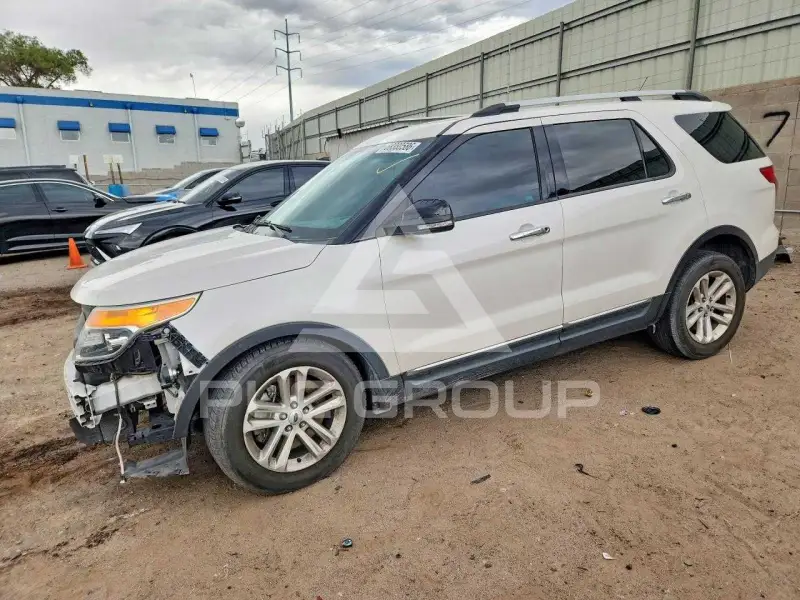 2015 Ford EXPLORER фото