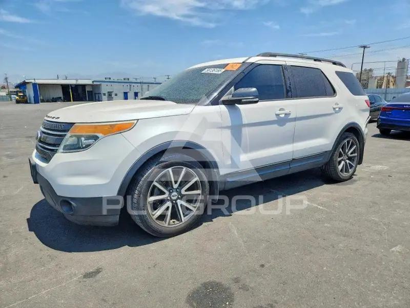 2015 Ford EXPLORER фото