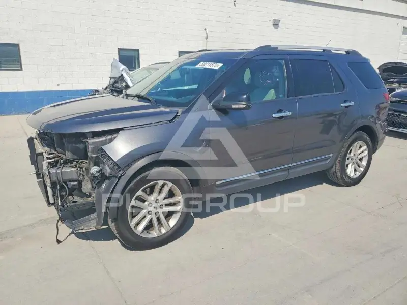 2015 Ford EXPLORER фото