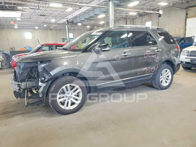 2015 Ford EXPLORER фото