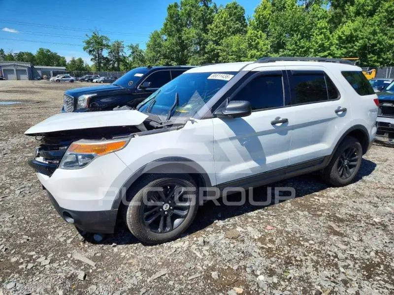 2015 Ford EXPLORER фото