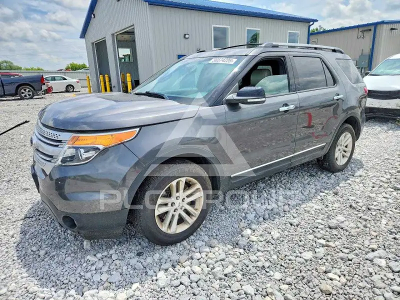 2015 Ford EXPLORER фото