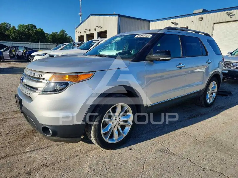 2015 Ford EXPLORER photo