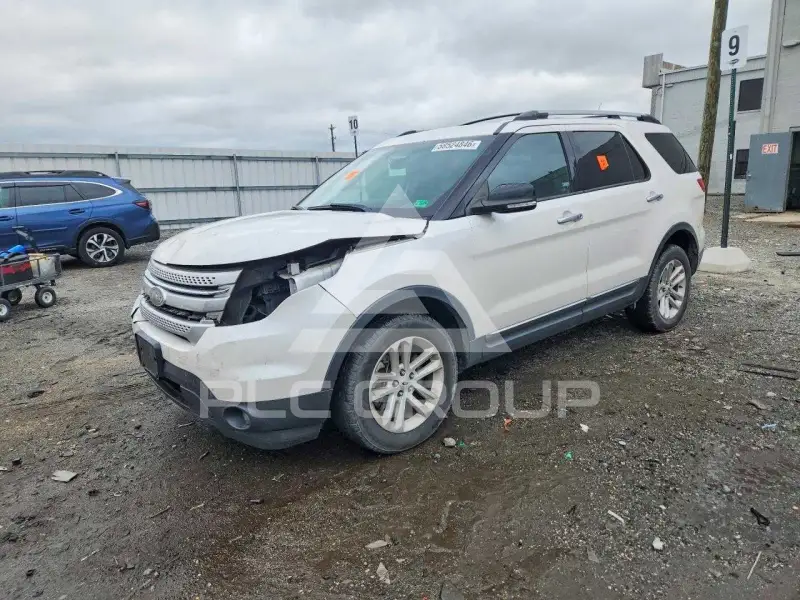 2015 Ford EXPLORER фото