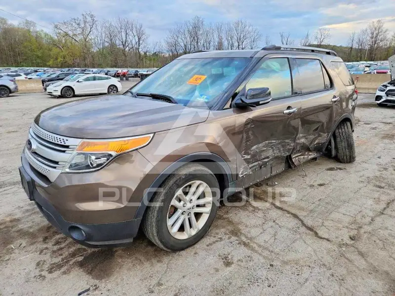 2015 Ford EXPLORER фото