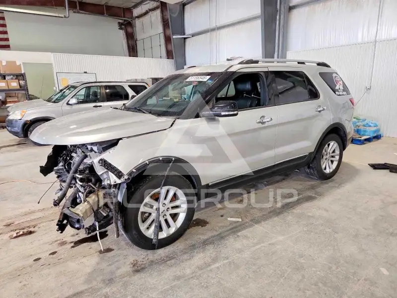 2015 Ford EXPLORER фото