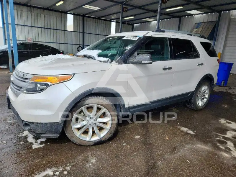 2015 Ford EXPLORER фото