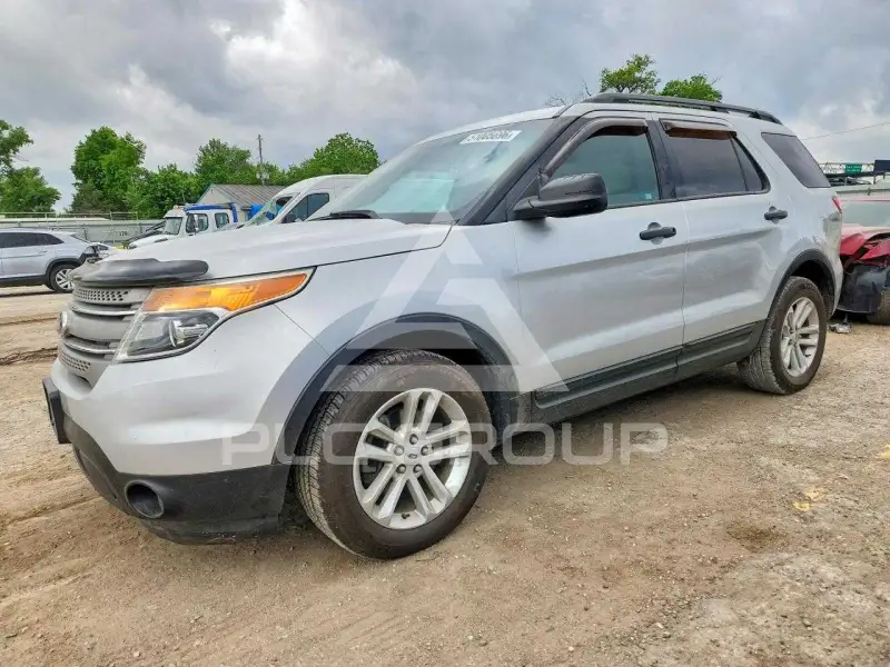 2015 Ford EXPLORER photo