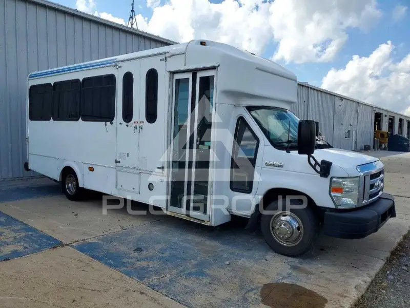 2015 Ford ECONOLINE фото