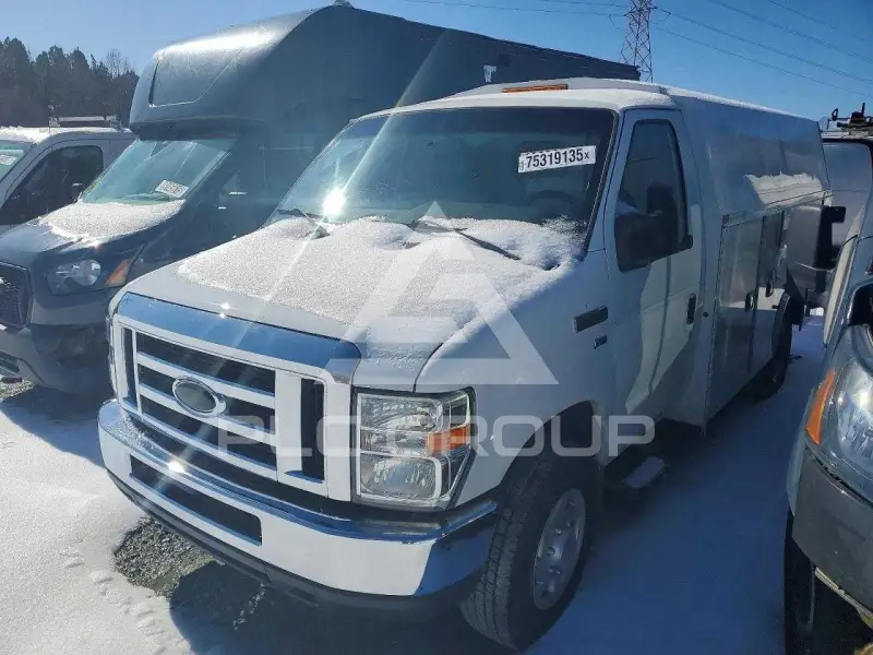 2015 Ford ECONOLINE photo