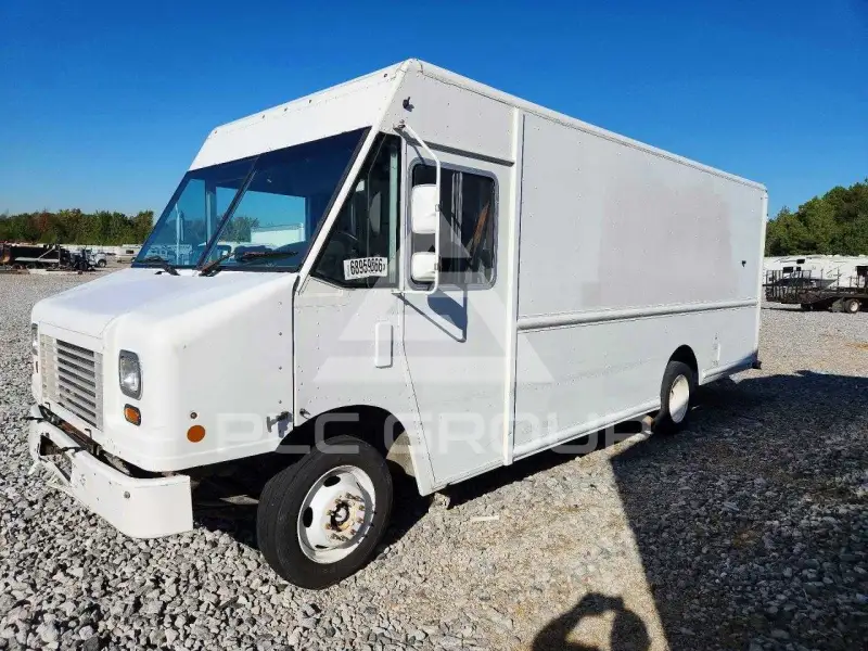 2015 Ford F-590 photo