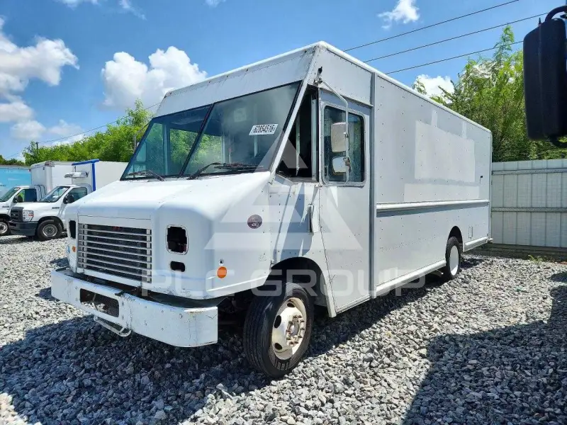2015 Ford F-590 photo