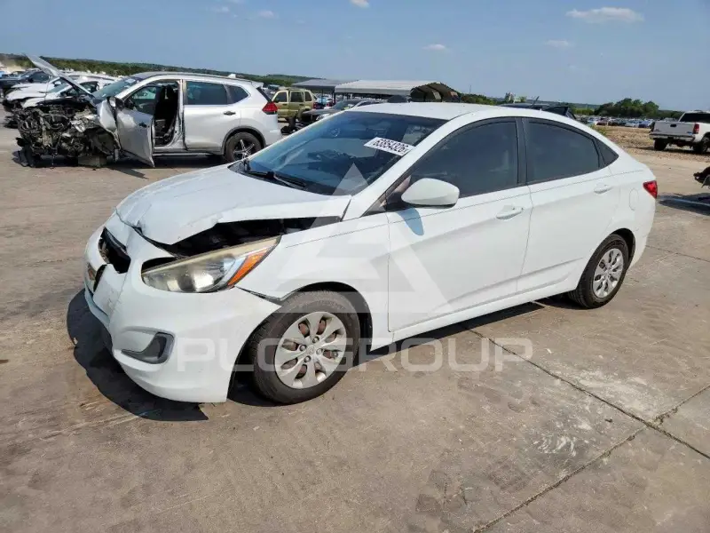 2015 Hyundai Accent photo