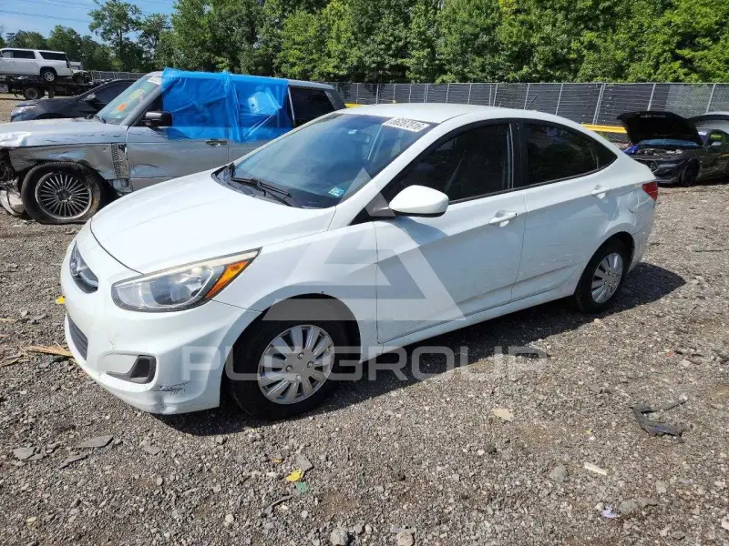 2015 Hyundai Accent photo