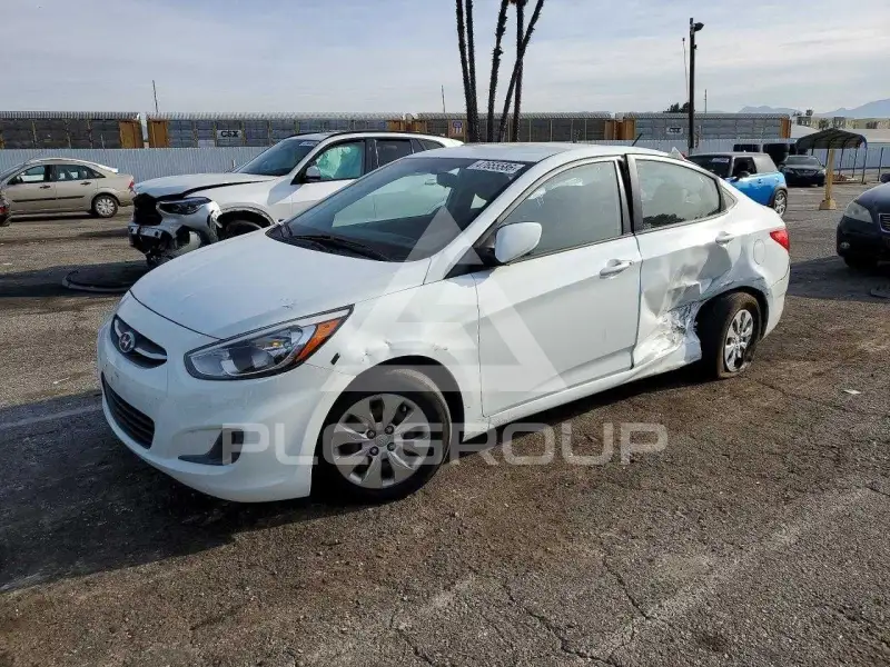 2015 Hyundai Accent photo