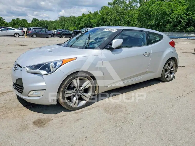 2015 Hyundai Veloster photo