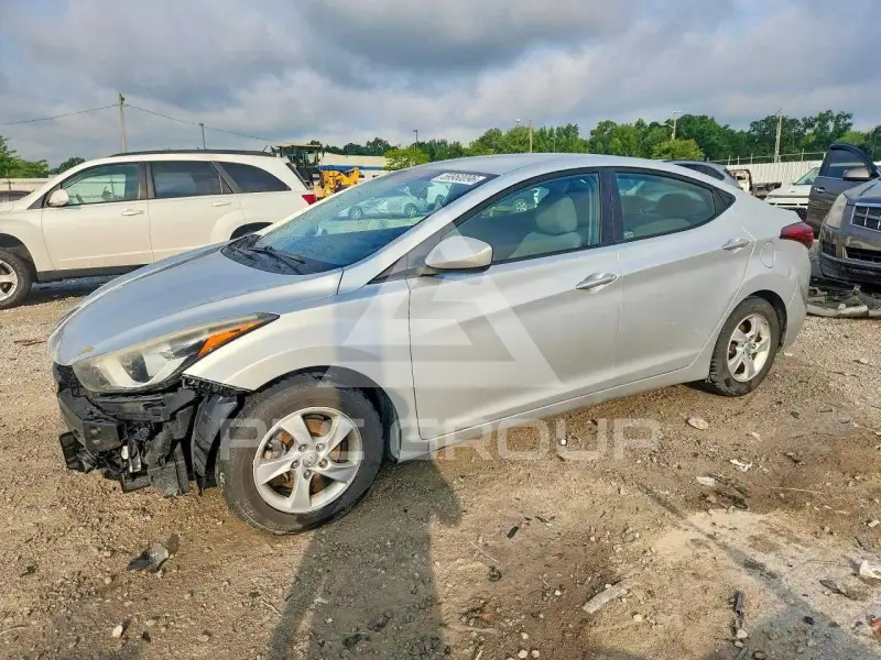 2015 Hyundai Elantra фото