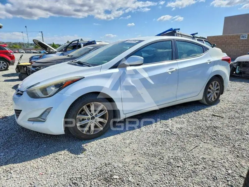 2015 Hyundai Elantra фото