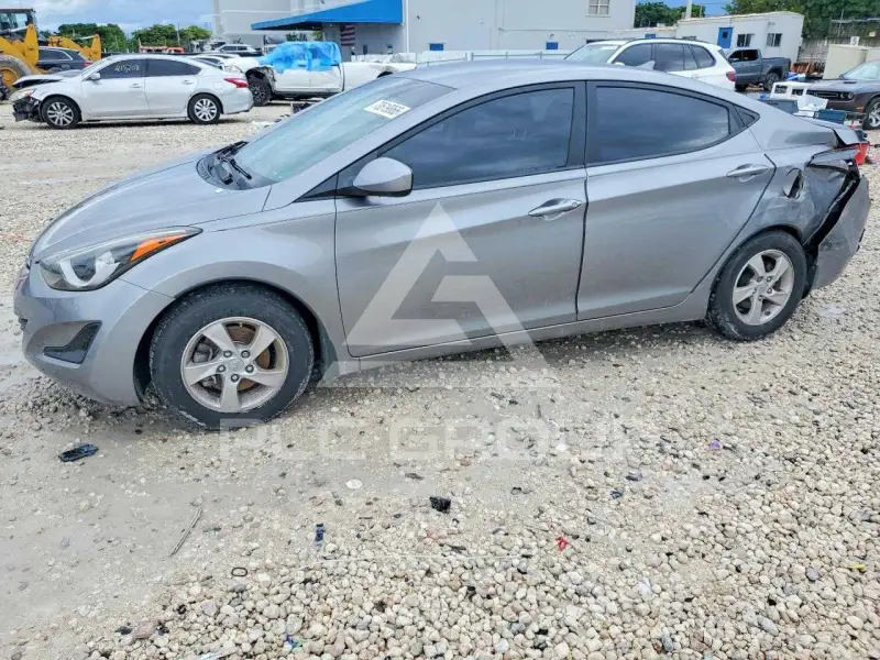 2015 Hyundai Elantra photo