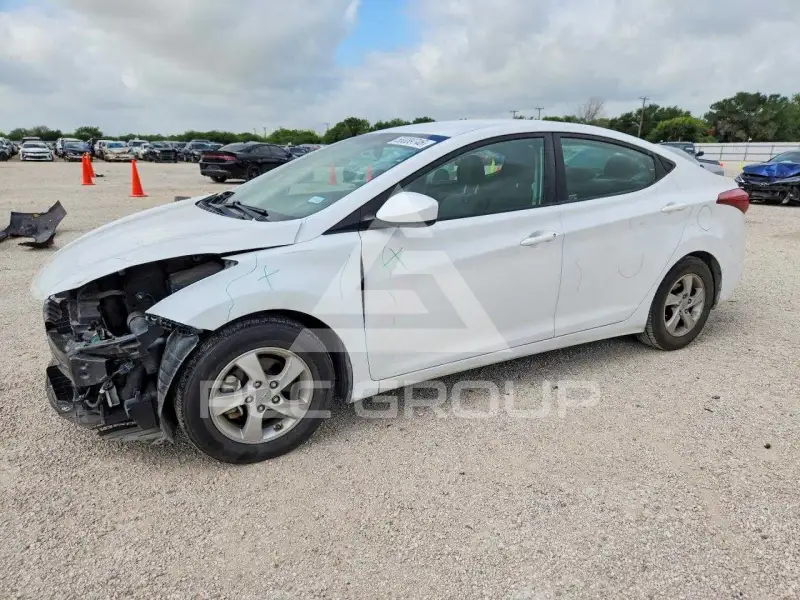 2015 Hyundai Elantra photo