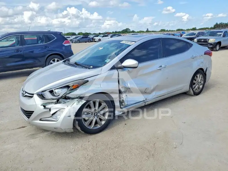 2015 Hyundai Elantra photo