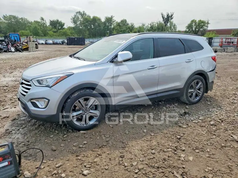 2015 Hyundai Santa Fe photo