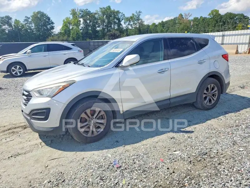 2015 Hyundai Santa Fe photo