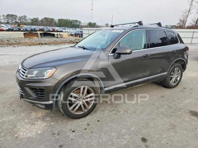 2015 Volkswagen Touareg фото