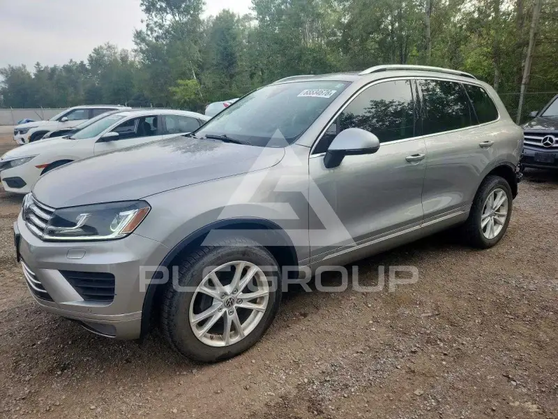 2015 Volkswagen Touareg photo