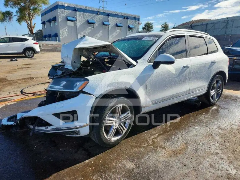 2015 Volkswagen Touareg фото