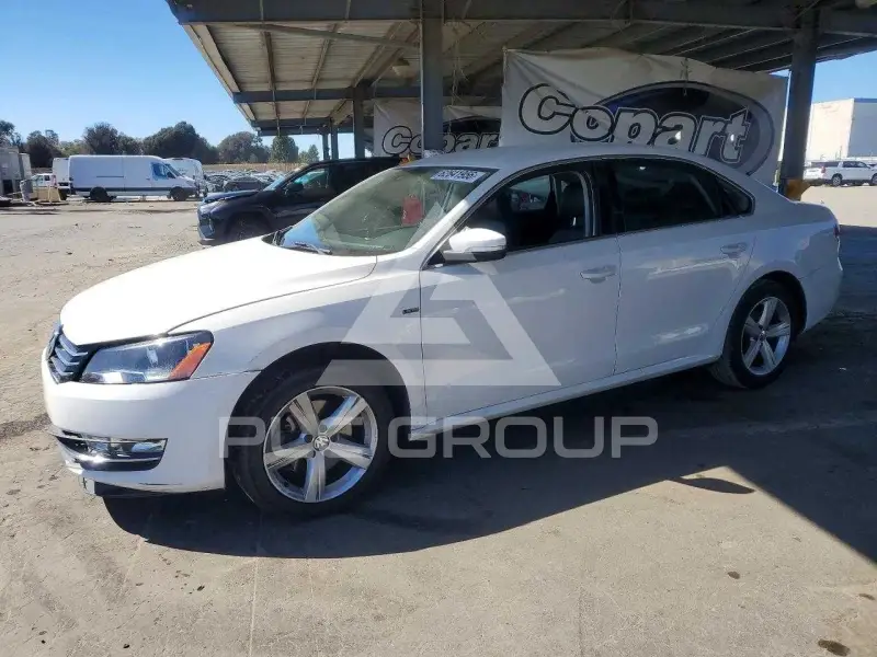 2015 Volkswagen Passat фото