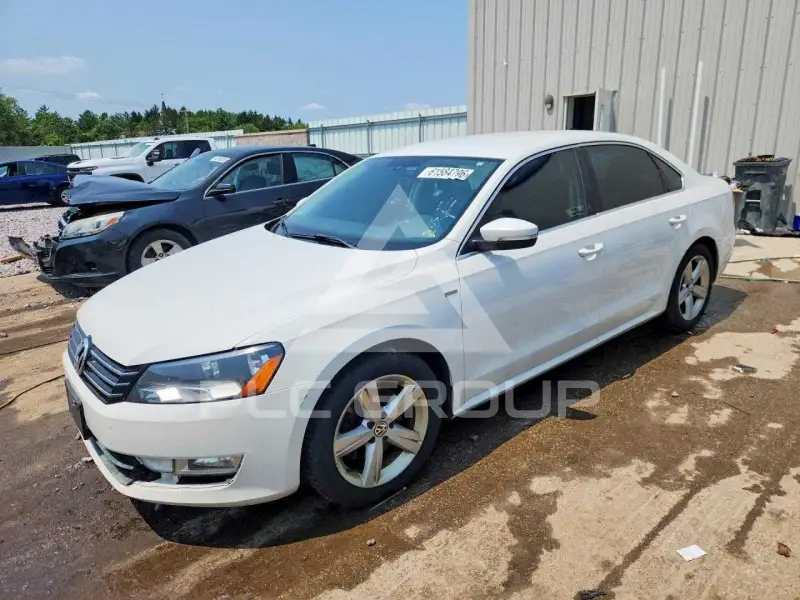 2015 Volkswagen Passat фото