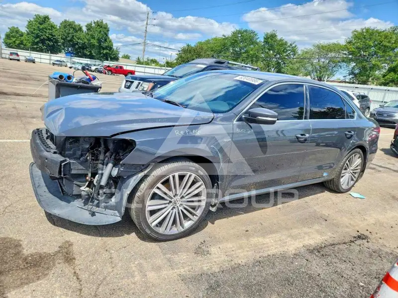 2015 Volkswagen Passat фото