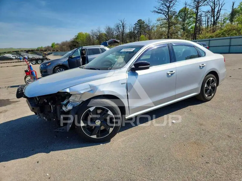 2015 Volkswagen Passat фото