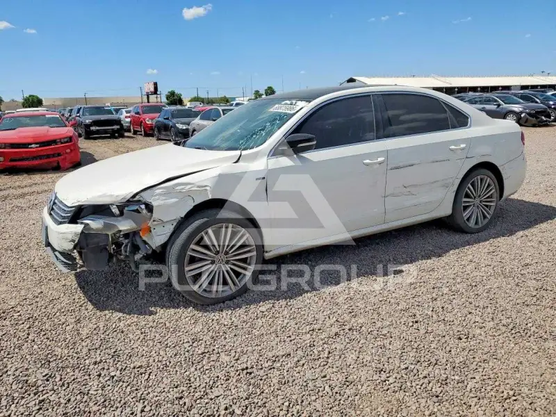 2015 Volkswagen Passat photo