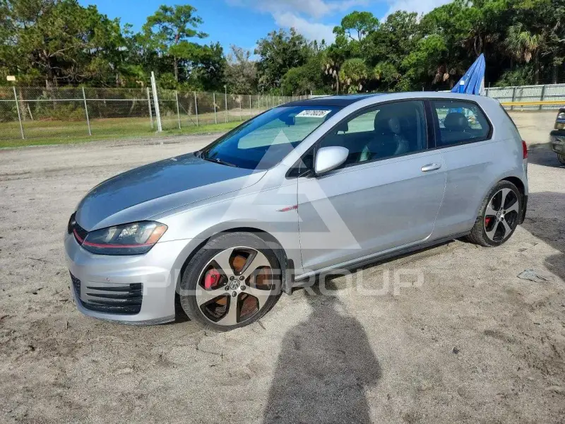 2015 Volkswagen GTI фото