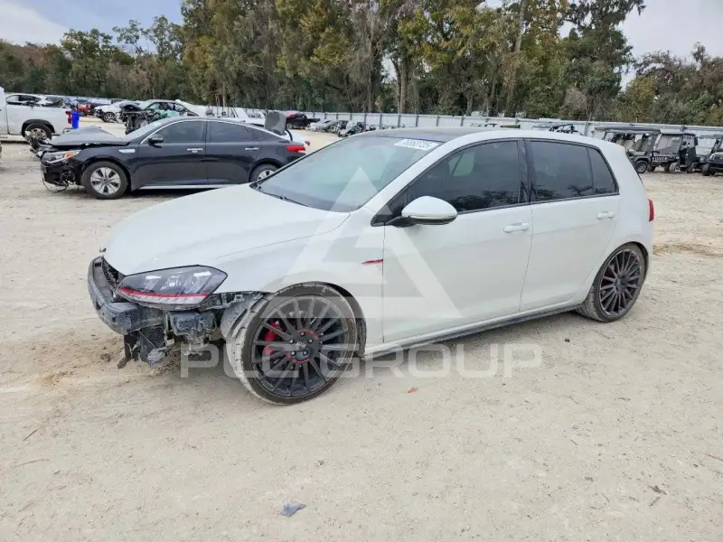 2015 Volkswagen GTI фото
