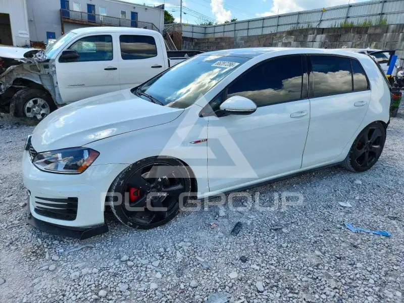 2015 Volkswagen GTI photo