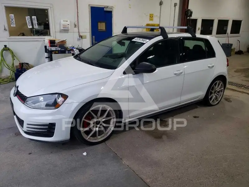 2015 Volkswagen GTI фото