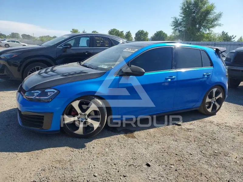 2015 Volkswagen GTI фото