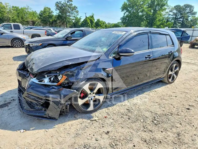 2015 Volkswagen GTI фото