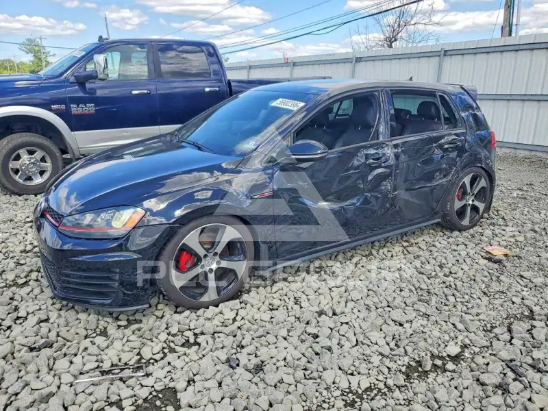 2015 Volkswagen GTI фото